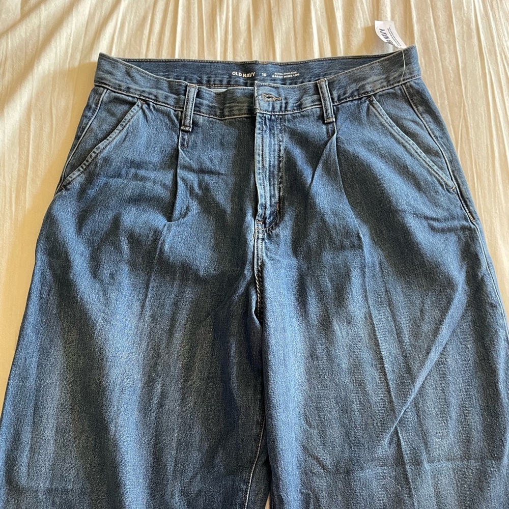 Old Navy Women's Extra High Rise Baggy Wide Leg Trouser Jeans